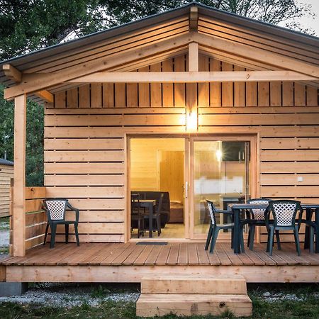 Camping L'Ecureuil - Mont-Blanc Village Domancy ภายนอก รูปภาพ