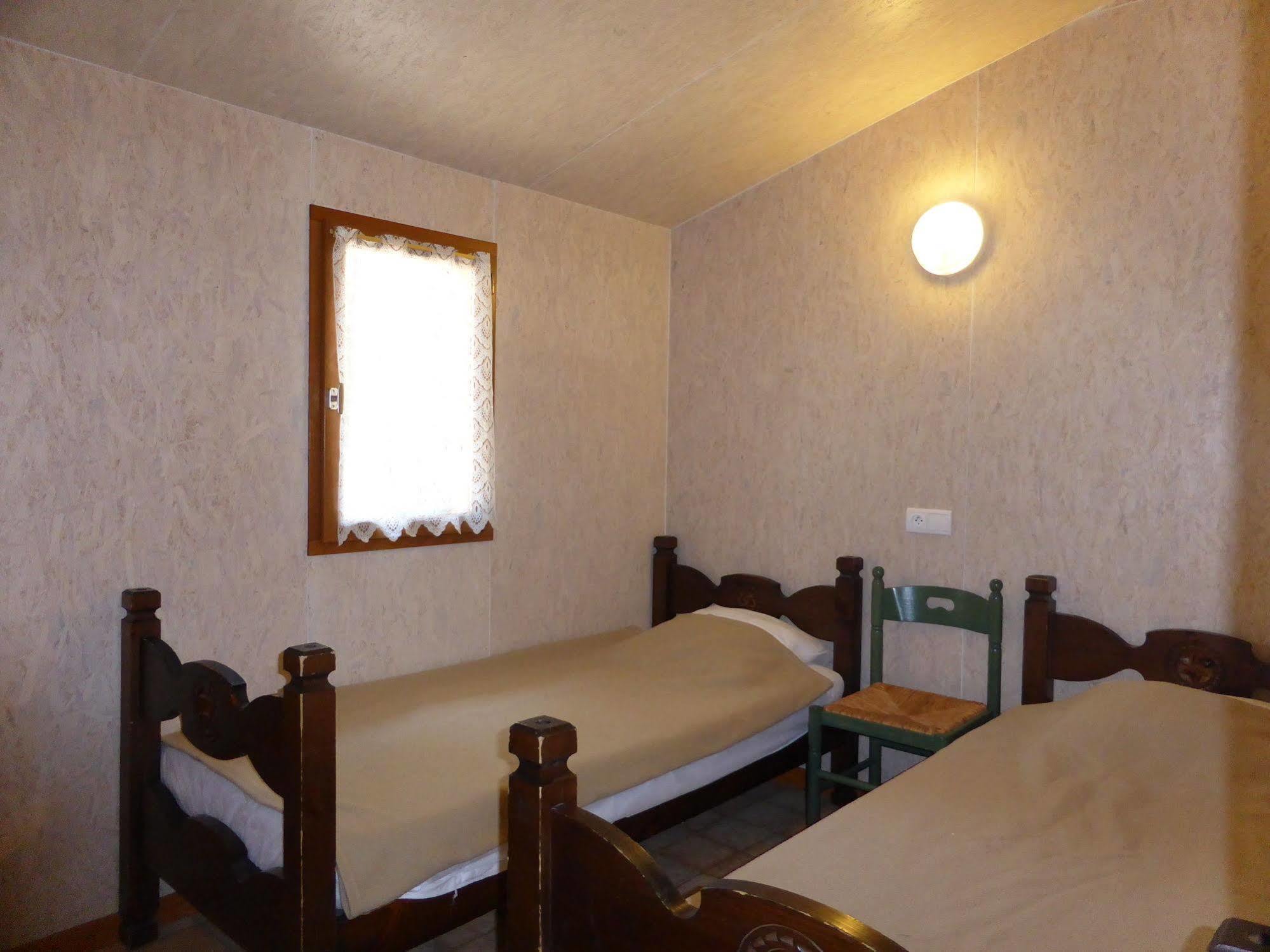 Camping L'Ecureuil - Mont-Blanc Village Domancy ภายนอก รูปภาพ