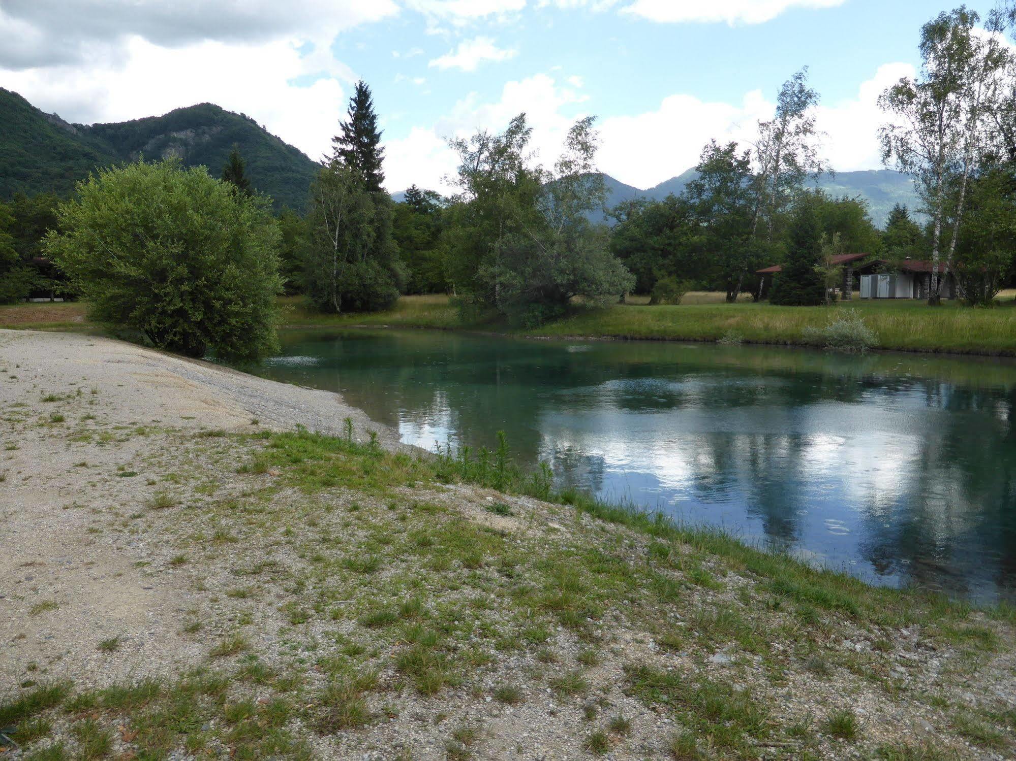 Camping L'Ecureuil - Mont-Blanc Village Domancy ภายนอก รูปภาพ